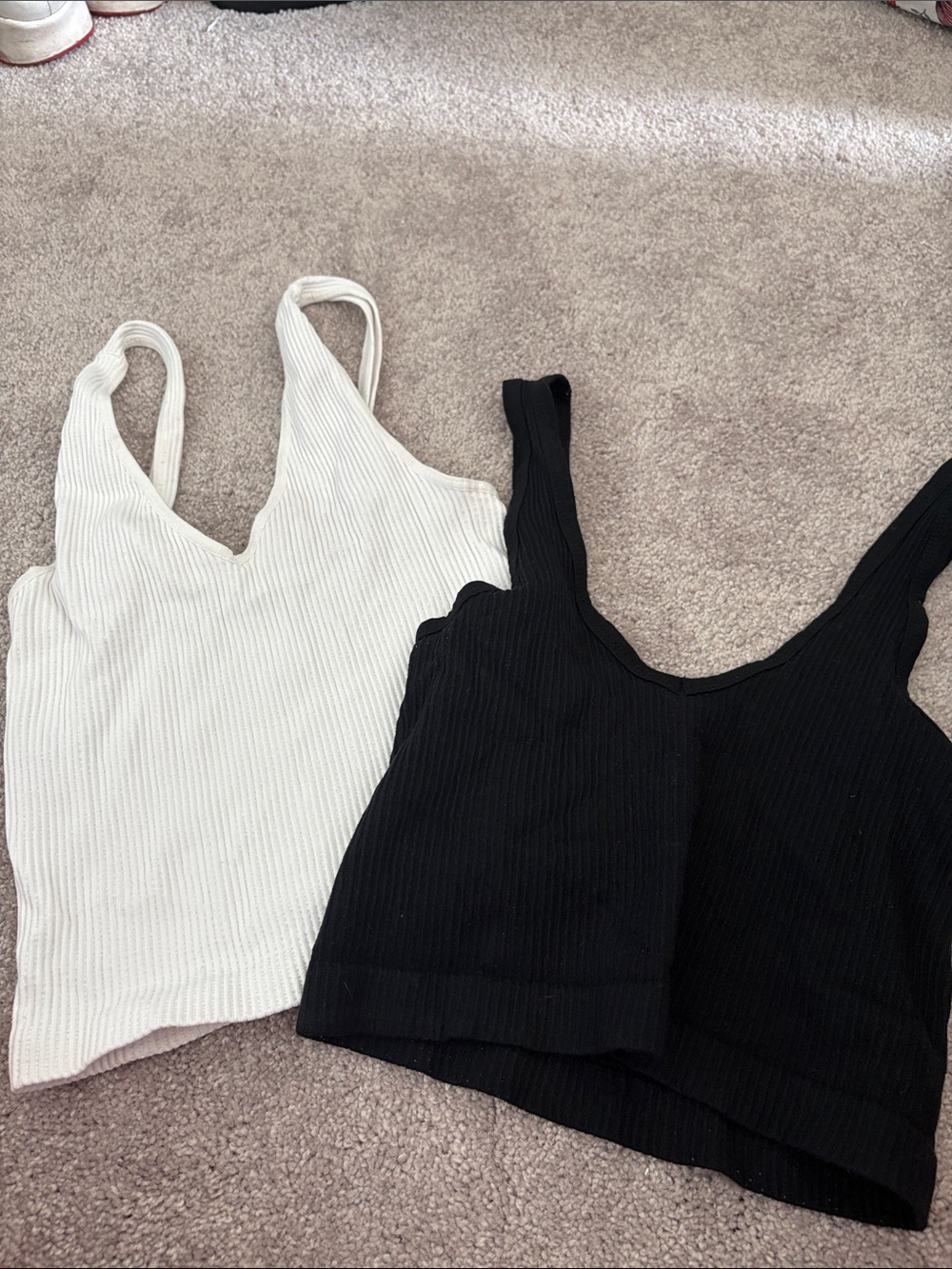 Women’s Ribbed V-Neck Tank Tops - White and Black